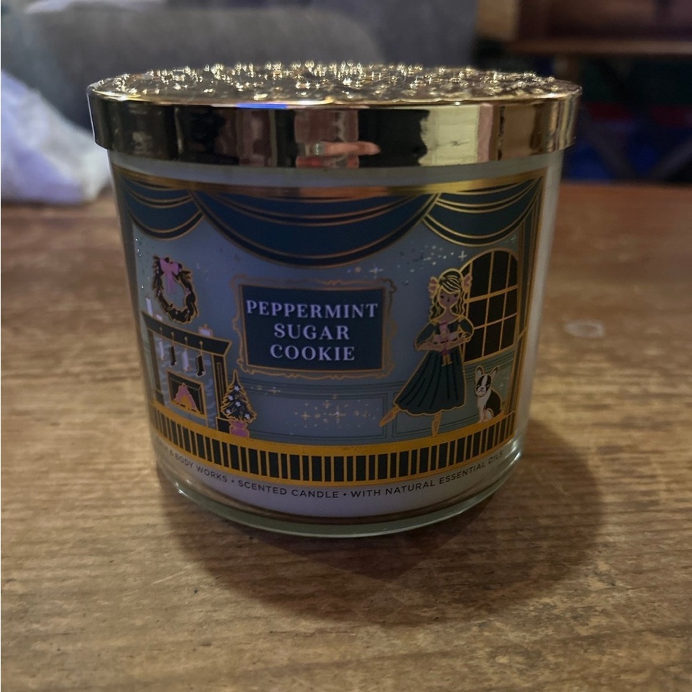 Bath and Body Works- Peppermint Sugar Cookie Candle